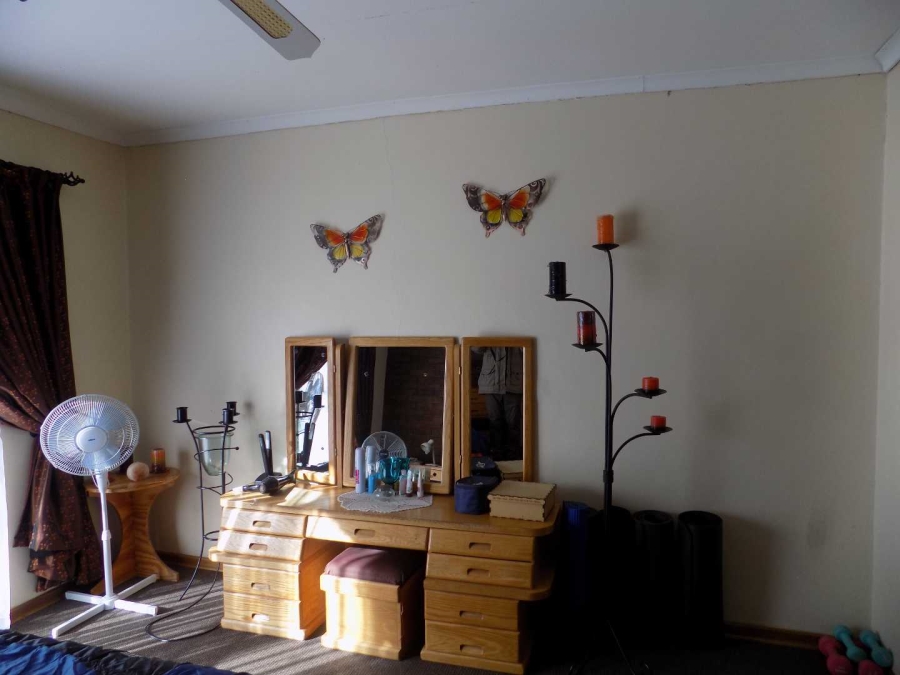 4 Bedroom Property for Sale in Universitas Ridge Free State